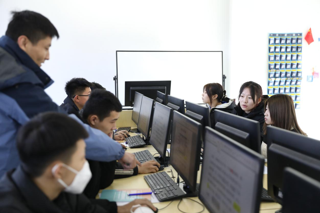 15�q�x��һ�z�W(xu��)����֮·ͬ�Ӿ���