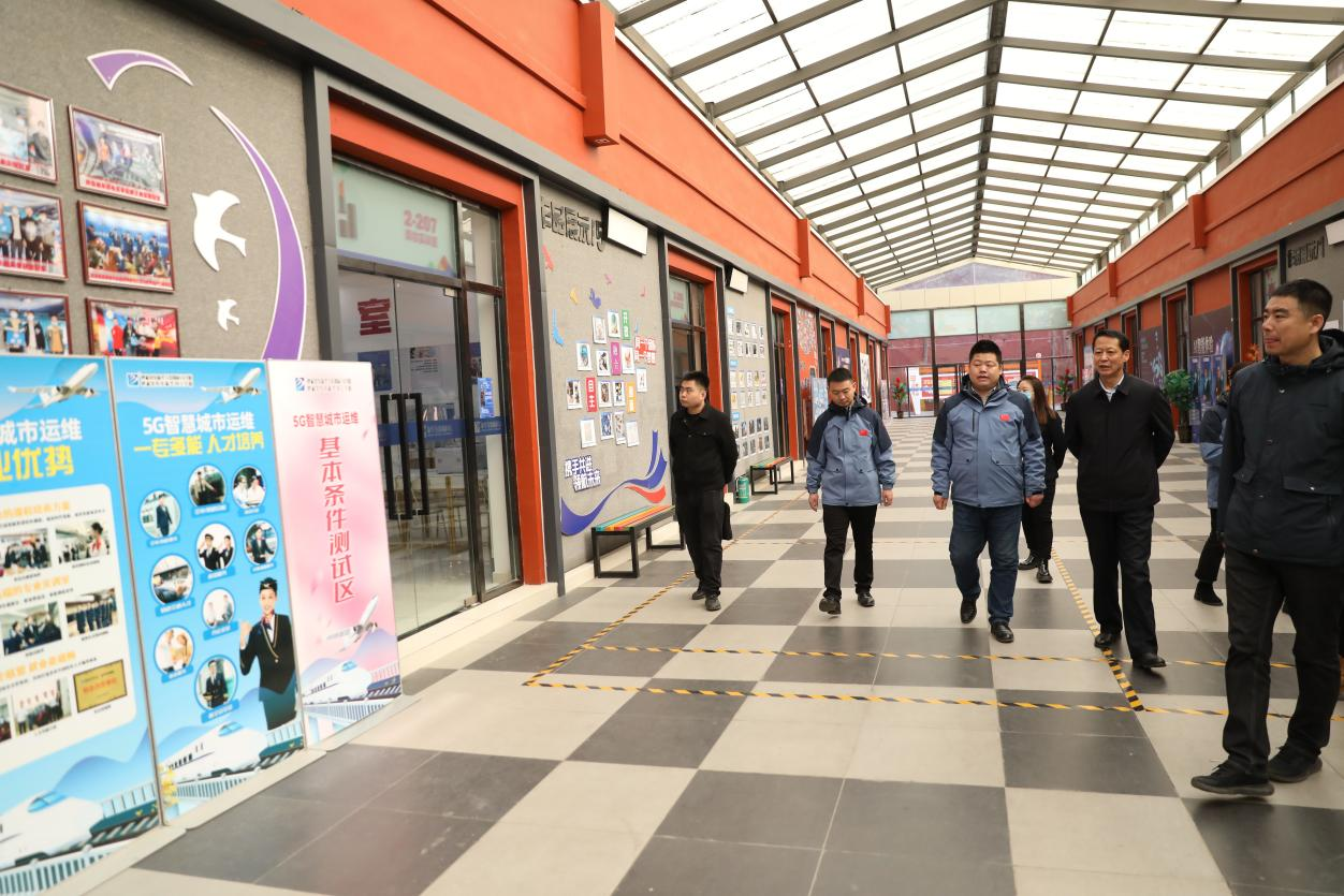 ��У�@�ӑB��������������I���W�R��У���^ָ������