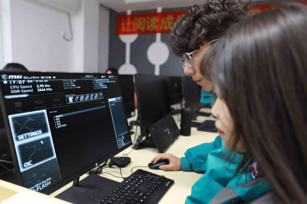 ��ĩ�����������ˡ���Ҫ��e��н�����A������T���g��������